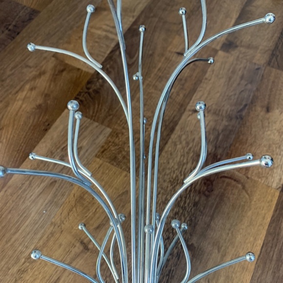 Vintage Ornament Tree - Picture 5 of 10